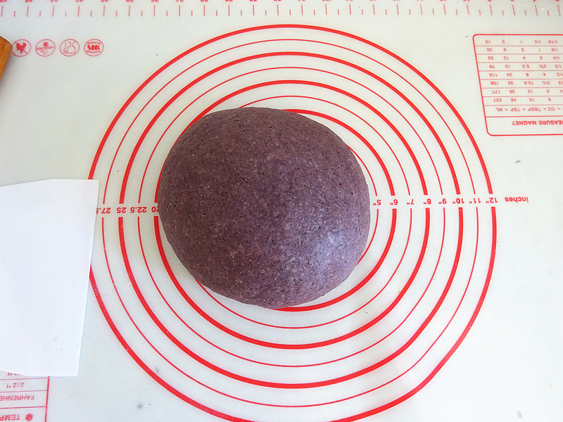 黑米面包粉的做法,椰浆黑米粉吐司面包