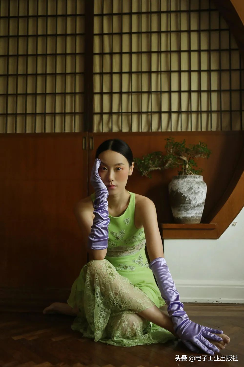 简单复古高级感写真,又纯又撩人的复古风文艺写真