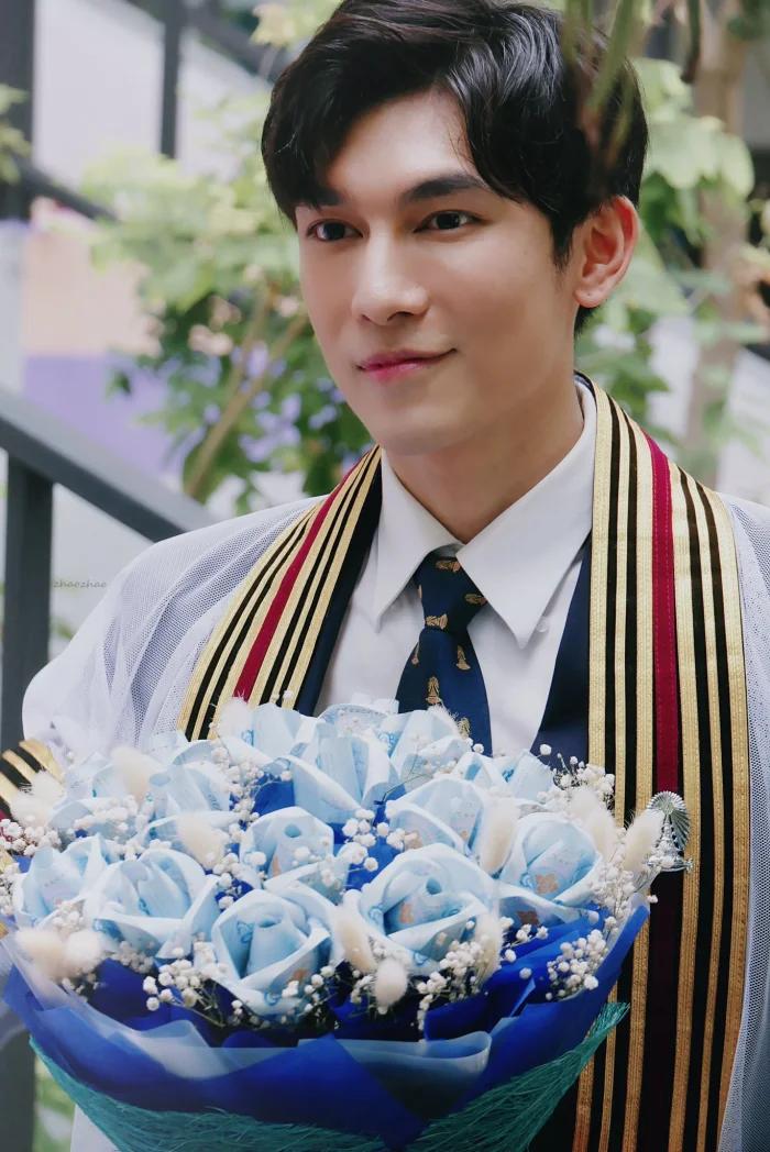 盘点他泰小可爱们的学士照：各个学霸努力又优秀