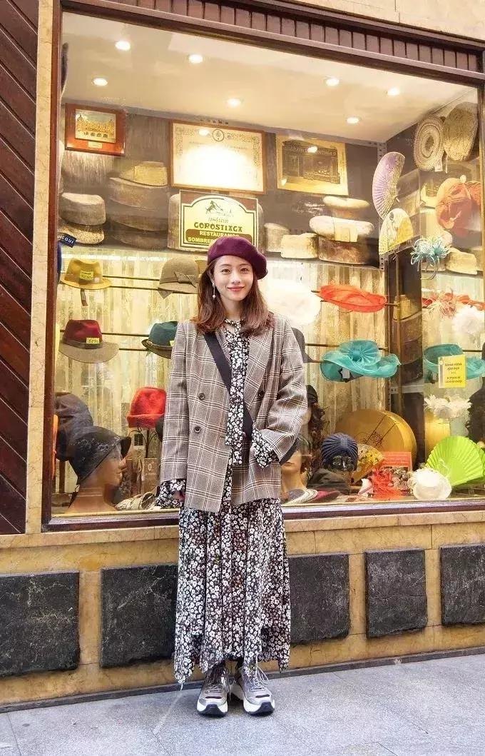 气质冬款裙子穿搭高级感,少女感十足的温柔风穿搭绿色毛衣