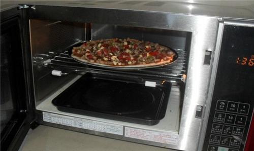 怎么样加热披萨不影响口感,打包回去的披萨怎么热才能正常吃