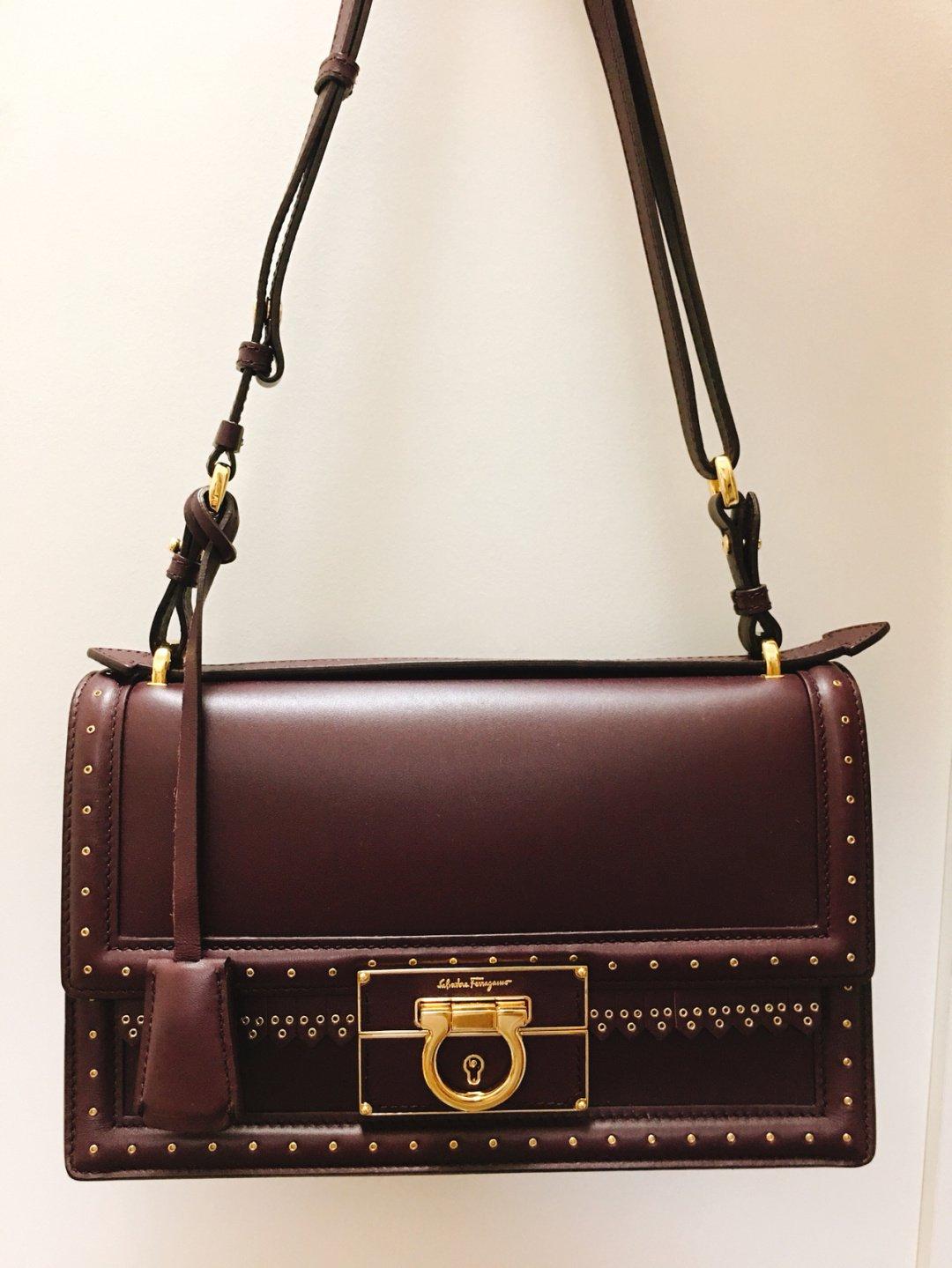 经典的奢侈品包包品牌有哪些,经典款的奢侈品包包有哪些牌子