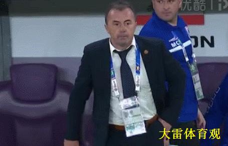 中国足球的黎巴嫩的主教练,黎巴嫩主帅批评马宁判罚