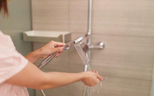 孕晚期孕妇洗澡注意事项,孕晚期洗澡不方便怎么办