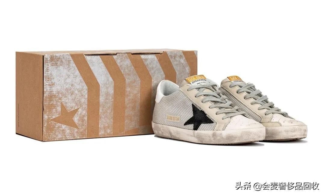 一双新鞋子的视频,一双好舒服的鞋子