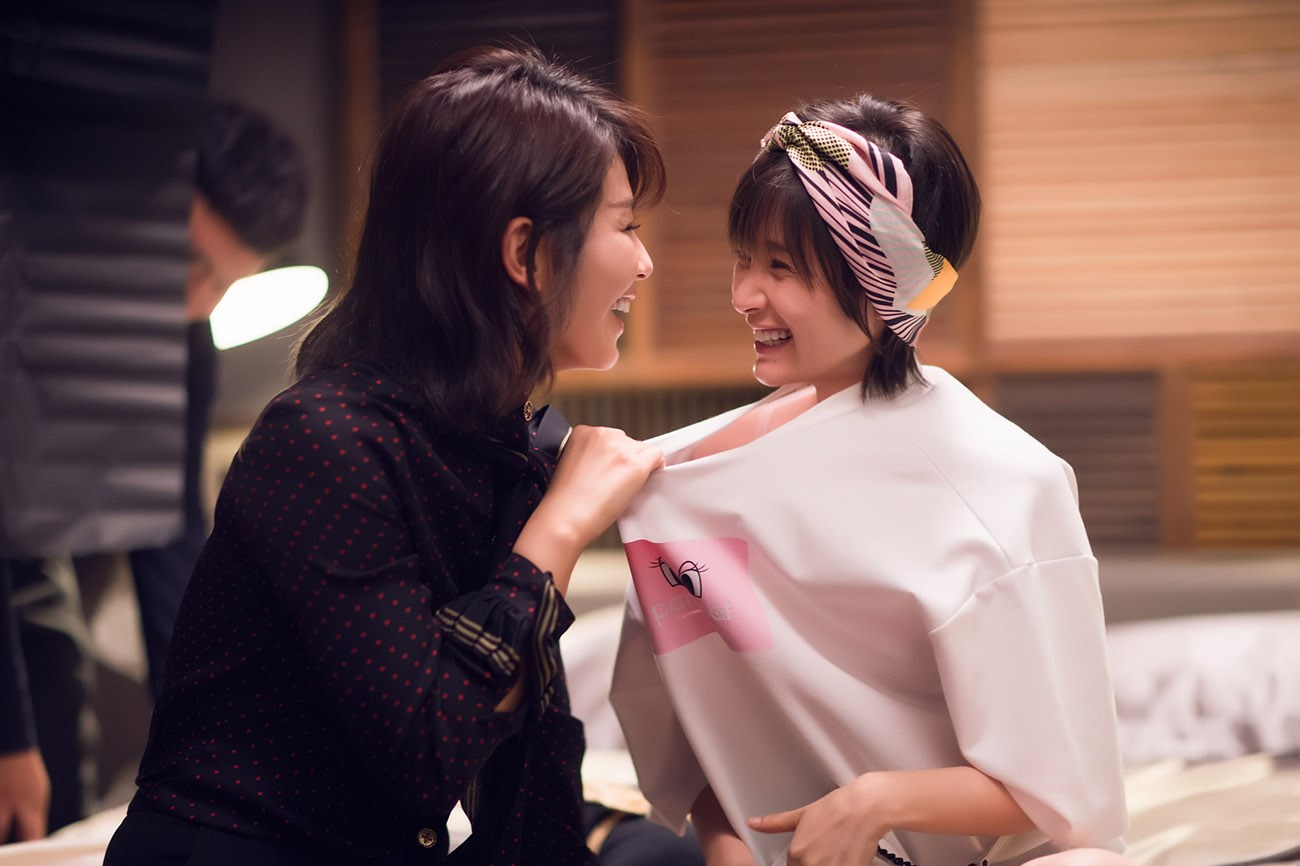 用发带怎么绑出酷酷的发型,正确用发带的教程你学会了吗