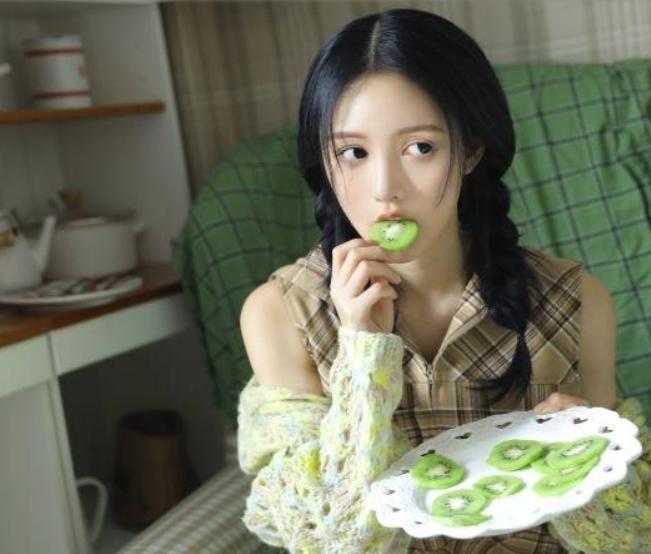 同桌小美成熊猫一姐，星光盛典艳压群雄豪收超1500万！