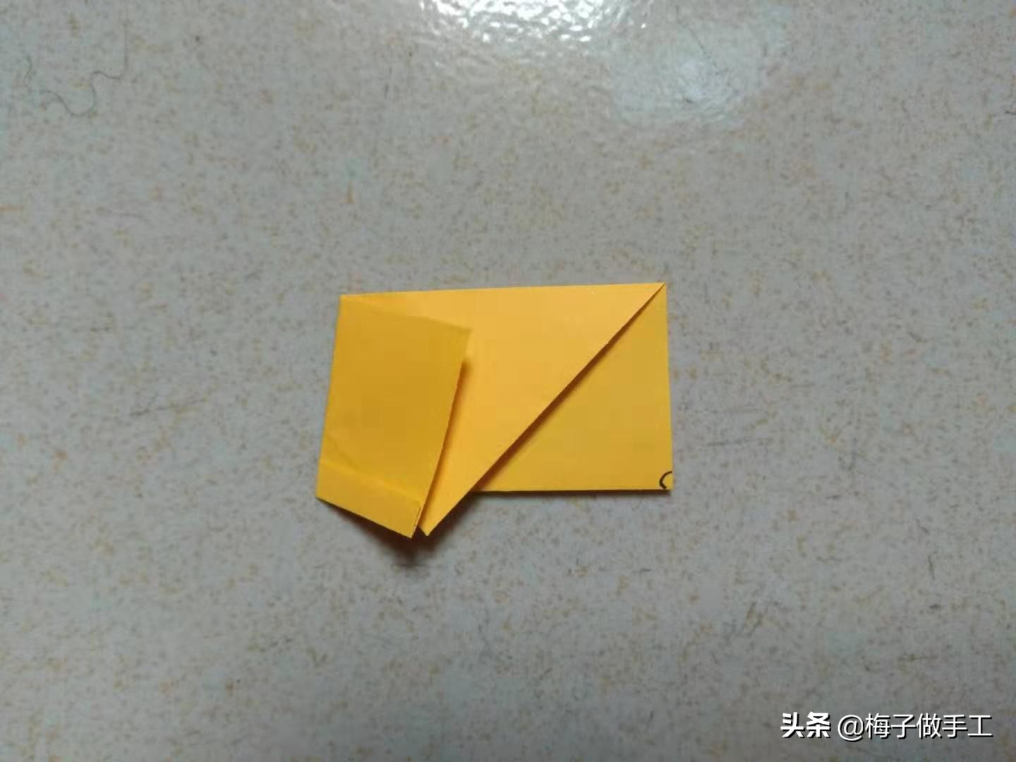 风铃折纸怎么折用做生日礼物,纸做圣诞节礼物圆筒是怎么折的