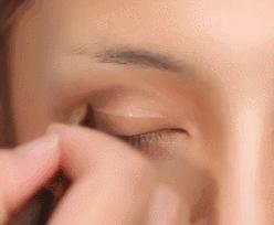 炉火纯青眼妆怎么画才好看,怎么画高级感的妆容眼妆才不晕妆