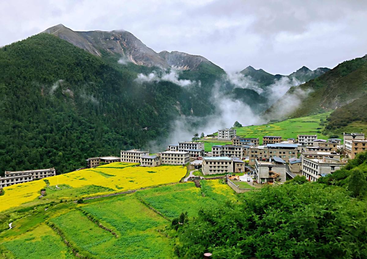 兰州到稻城亚丁5天自驾详细攻略,稻城亚丁大环线游玩攻略