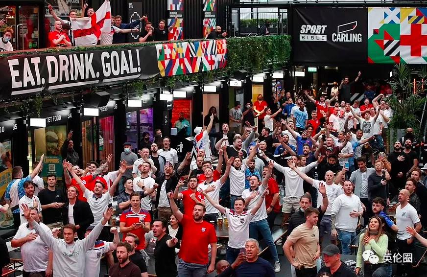 街头斗殴、醉酒裸奔...一大波短裙男子不顾警告涌入伦敦