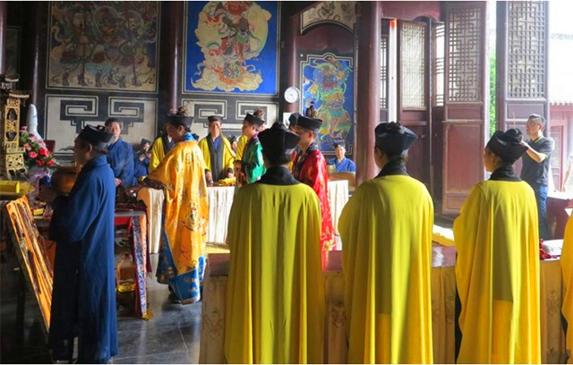 武当山女道姑真实生活,武当山漂亮女道姑