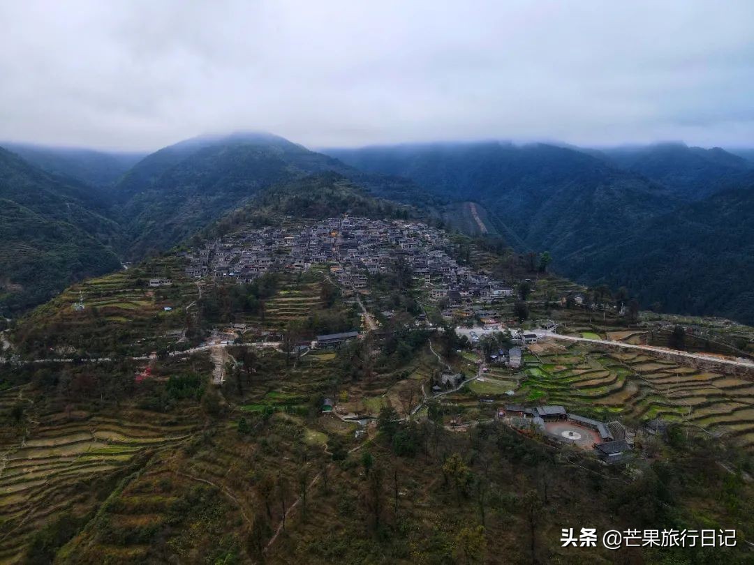 探秘山村古宅视频,广东千年古村落无人村