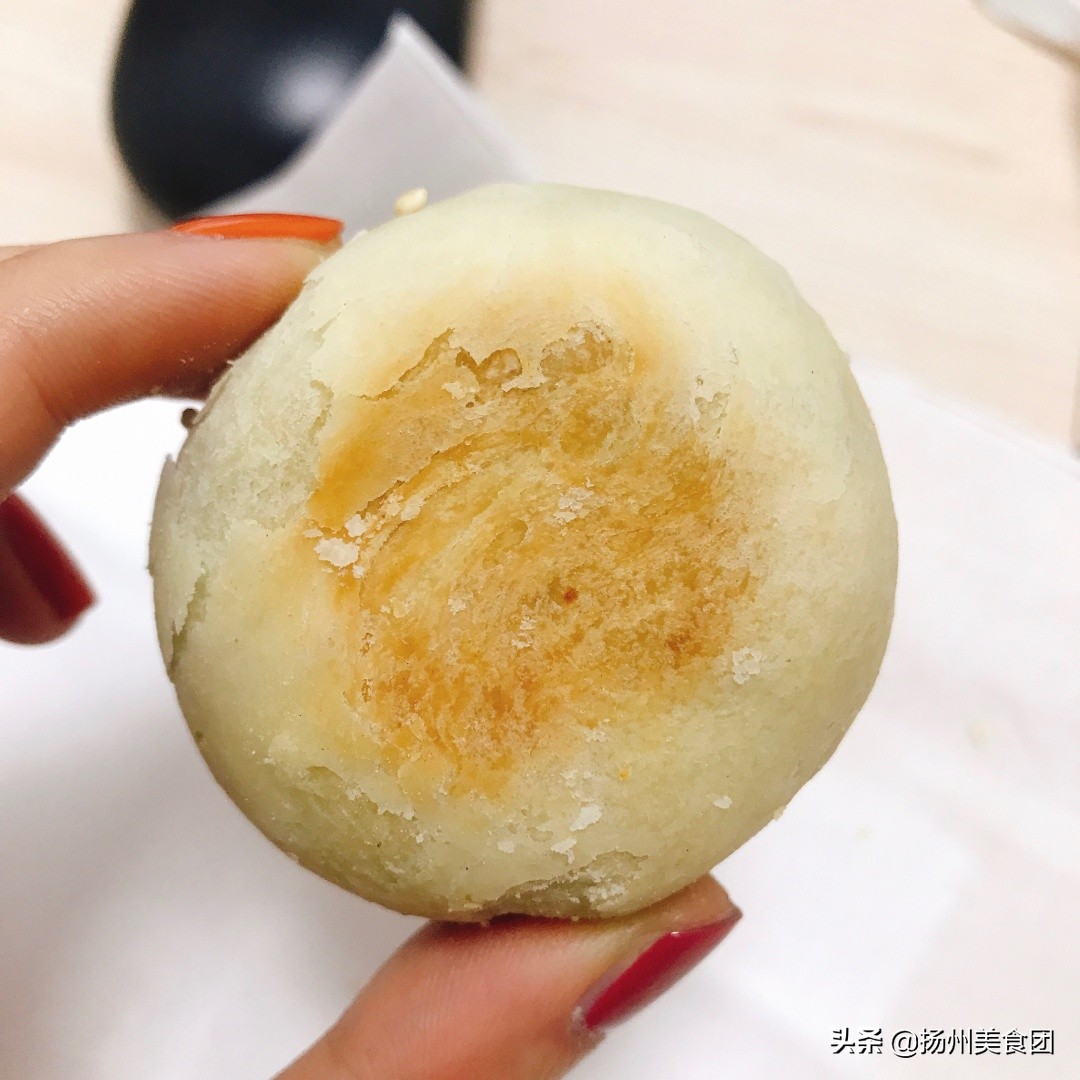 一口就上瘾,比较火的绿豆酥饼