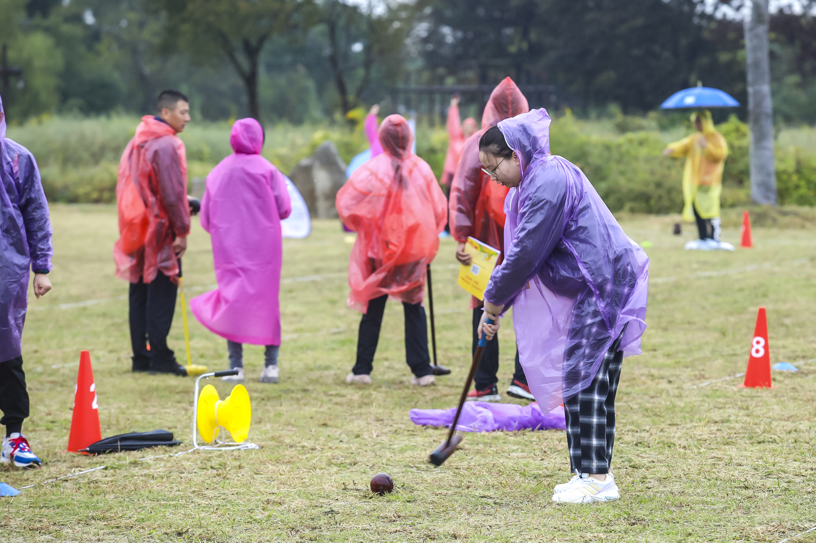 陆上打、天上飞、水中游，感受全方位体验——三省一市体育达人齐聚嘉兴动起来
