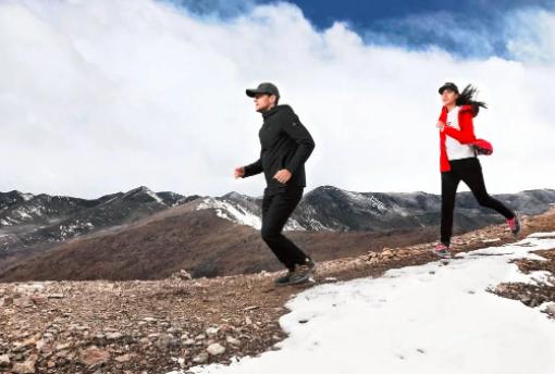 在云端中科世宇:国产复合相变保暖材料助你轻衣薄服、冷暖自调