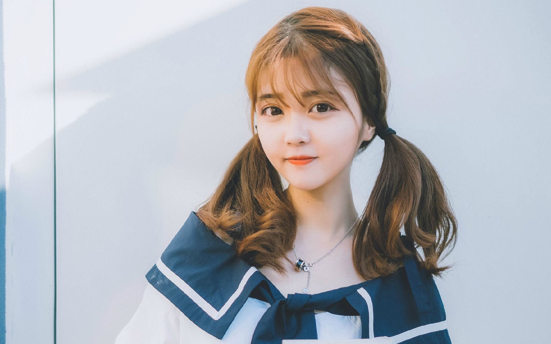 哪款精华液抗老最好,抗老精华20岁使用改善细纹