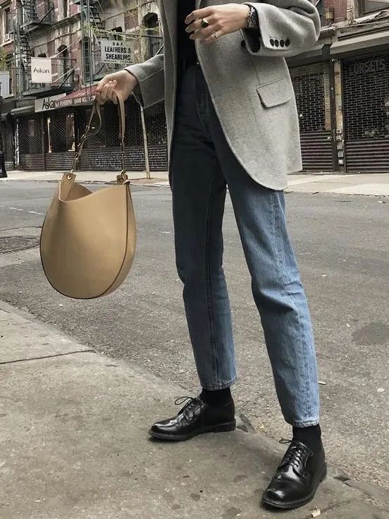 秋季小白鞋百搭款,潮流百搭小白鞋舒适不累脚的皮鞋