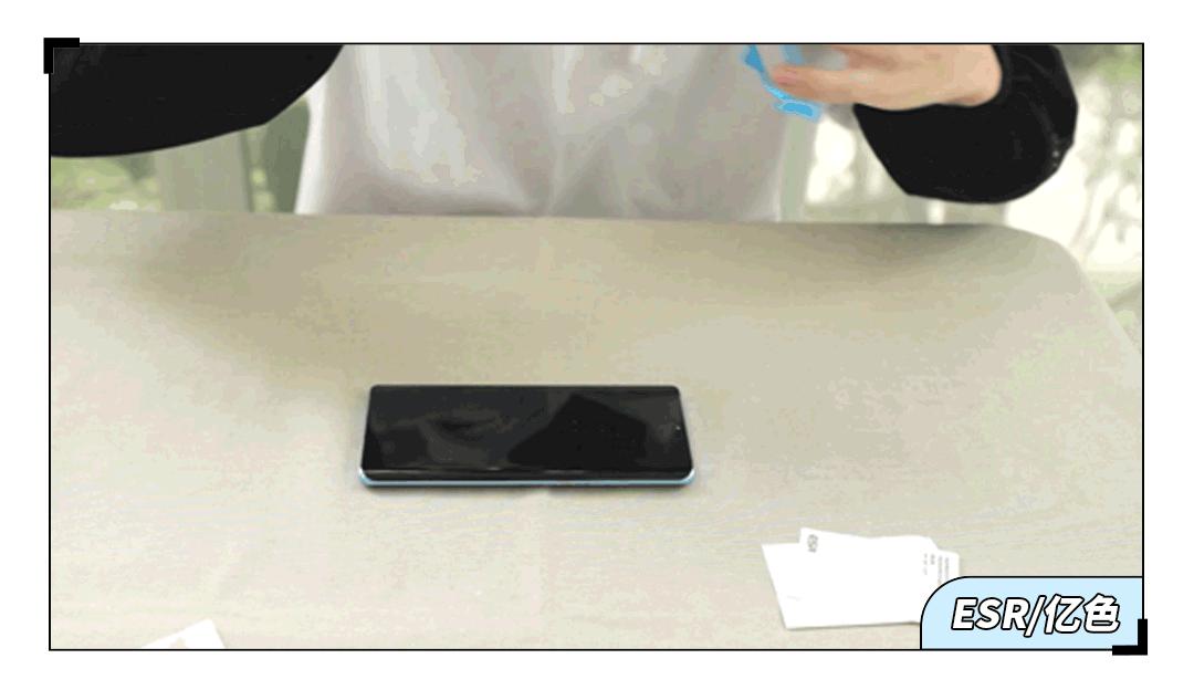 曲面屏贴膜有气泡白边怎么处理,曲面屏钢化膜边缘贴有白边怎么办