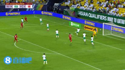 国足对沙特防守阵型,国足应警惕对手的边路进攻战术