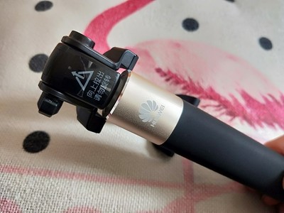 华为有线自拍杆的使用方法及操作,华为手机用自拍杆的使用方法图解