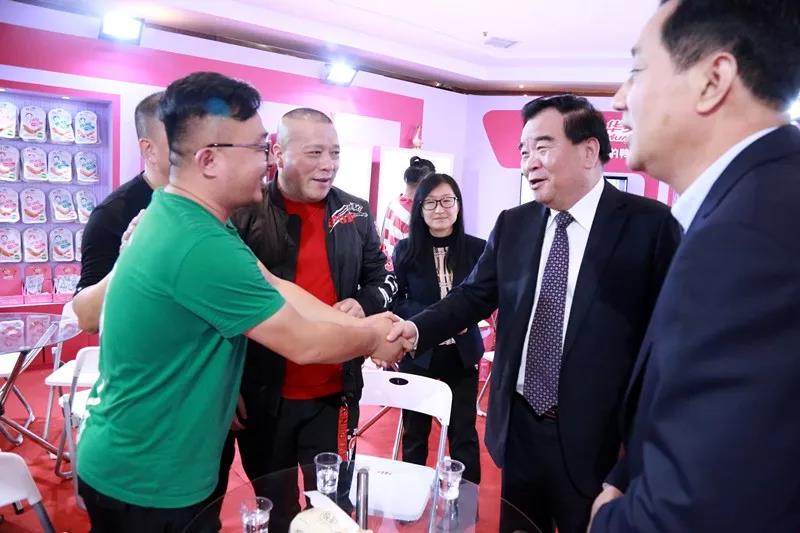 订货送礼品活动,华英订货会