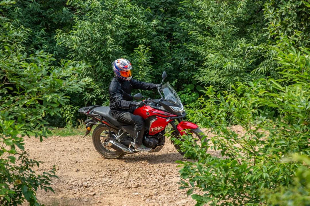 新大洲本田cbf190x骑行感受,本田拉力摩托车cbf190x