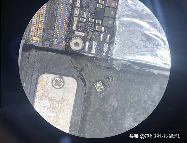 iphone6s进水不触摸,iphone6s进水了无法开机
