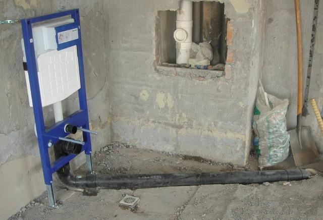 卫生间马桶位置不合理如何解决,卫生间马桶的位置不对如何化解