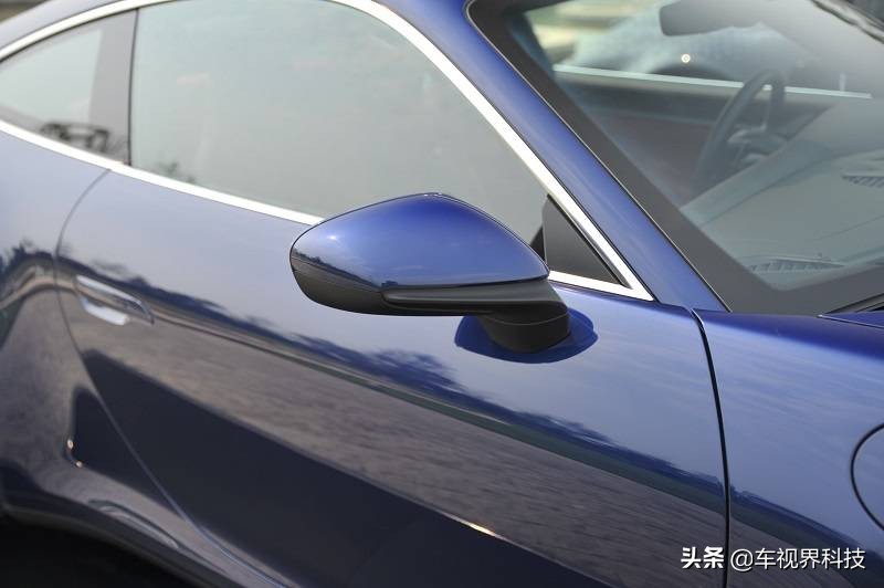 黑科技加持，亮点太多！实拍全新保时捷911