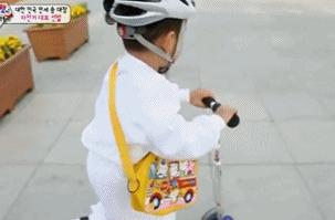 小时候的表情包长大后是什么样子,表情包小时候可爱长大后帅的一批