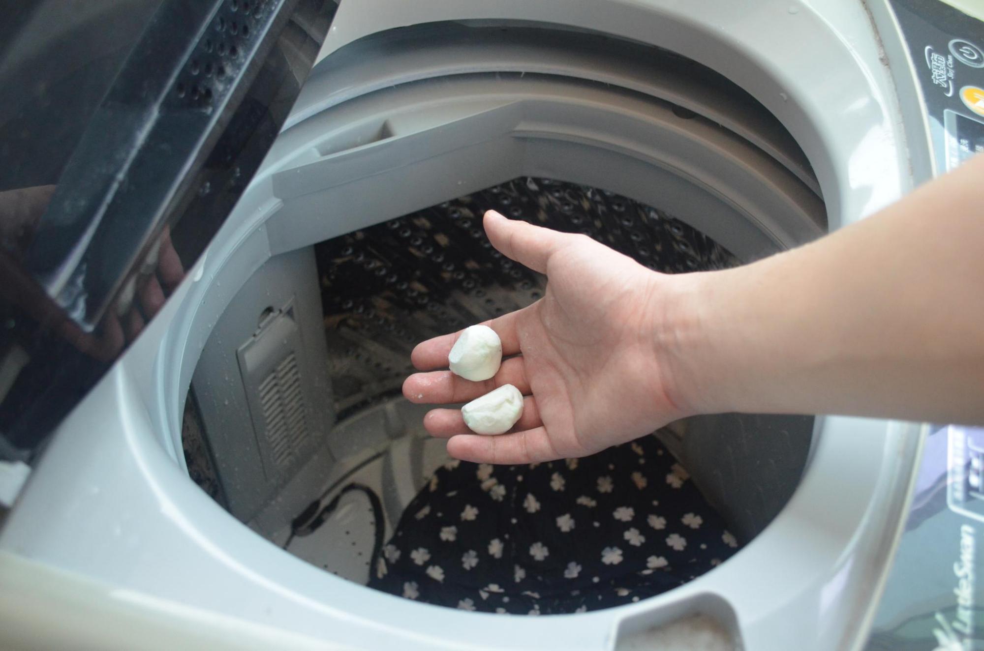 洗衣机脱水时总是跳舞怎么解决,洗衣机咣咣响还会跳舞怎么办