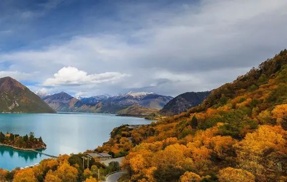 最美拉林公路自驾,高速路上一不小心误入仙境