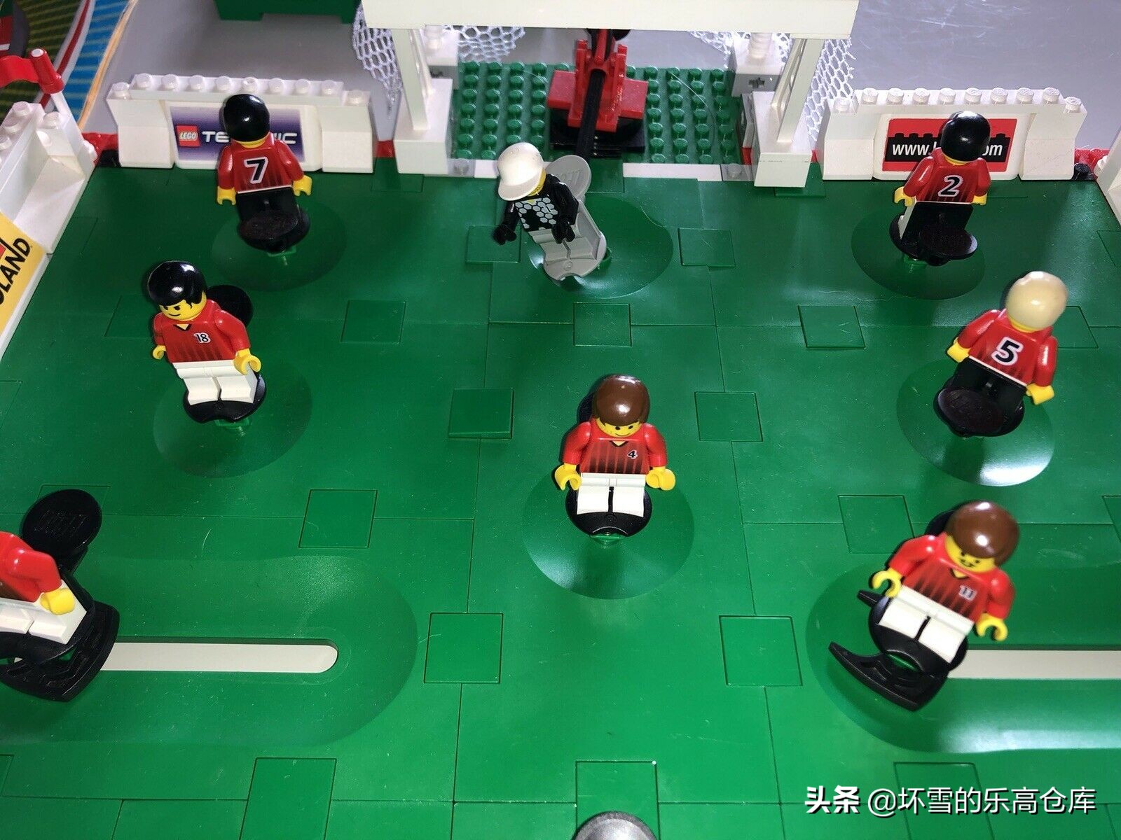 篮球足球都有自己的特长,乐高nba足球场