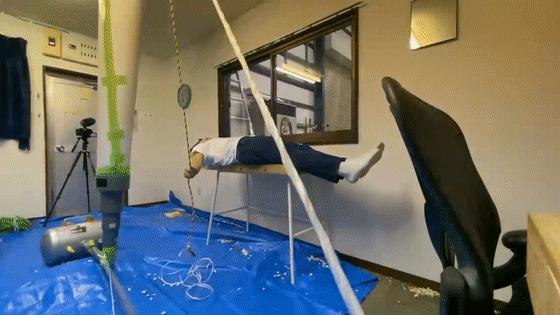 在房间里发射10000颗爆米花,这位日本人真是被居家隔离憋坏了