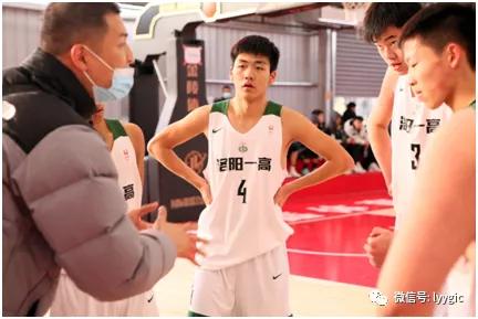 洛阳一高篮球队热身,洛阳市第一高级中学篮球队高一