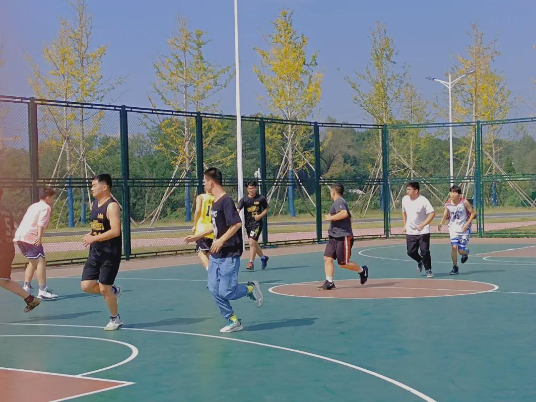 信阳学院破不破,信阳学院鼎盛