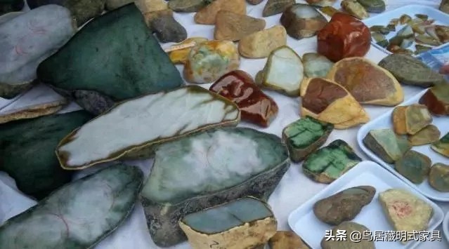 玉石首饰市场价格,中国最大的珠宝玉石批发市场