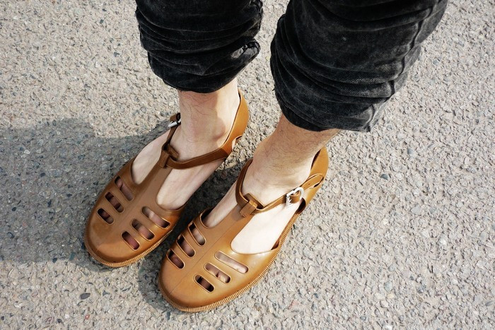 好穿又好搭凉鞋,青年休闲凉鞋搭配