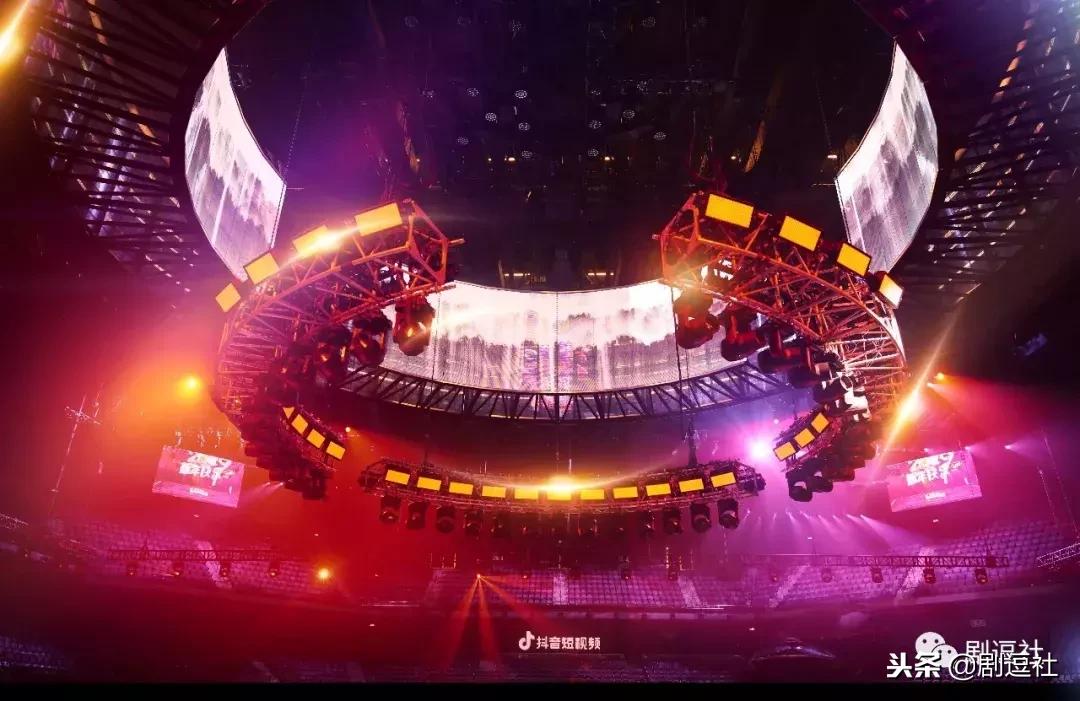 江苏卫视跨年是全开麦吗,江苏卫视跨年晚会live