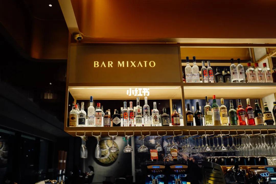 小酒馆如何转型,三线城市小酒馆的经营模式