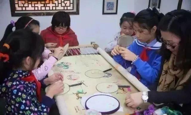 上海虹口双轨制学校,虹口乡九年制学校简介