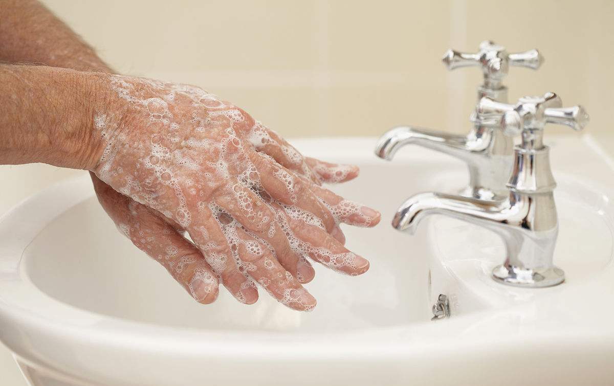 感冒是治还是不治,感冒是不治之症吃什么药