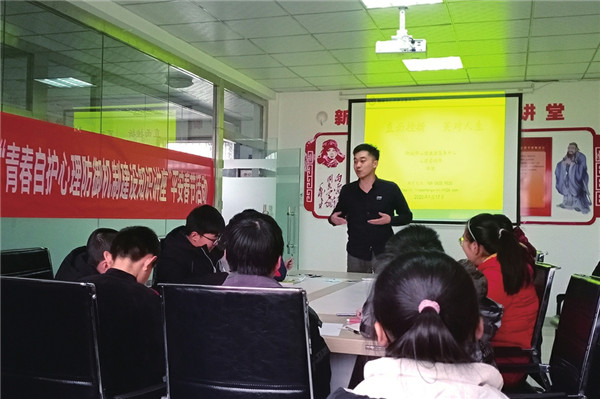 抗击疫情的平凡英雄人物事迹,战疫平凡的英雄