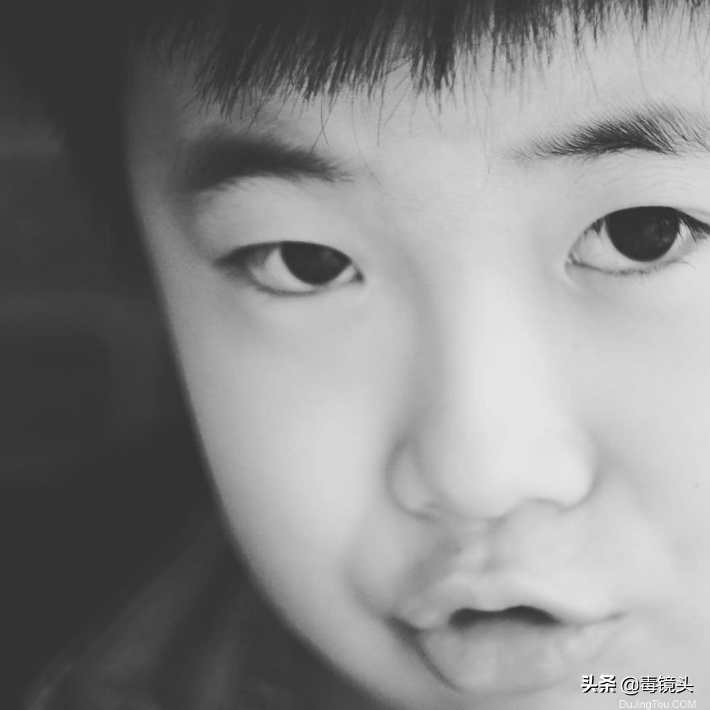 把黑白底片转成彩色照片的方法,底片黑白照片如何修成彩色照片