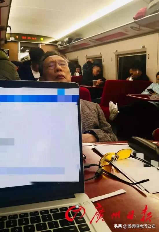 最新战疫感悟,战疫的50个瞬间