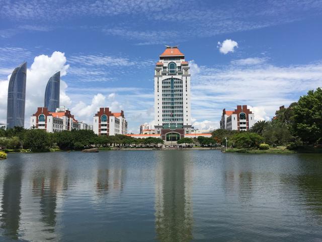 中国最美花园大学,全国十大美丽校园中国海洋大学