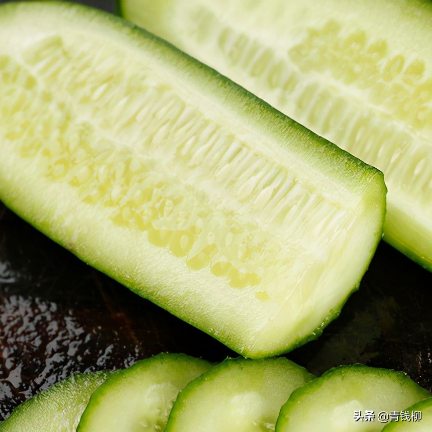 大棚黄瓜种植栽培管理技术冬天,大棚水果黄瓜如何管理高产