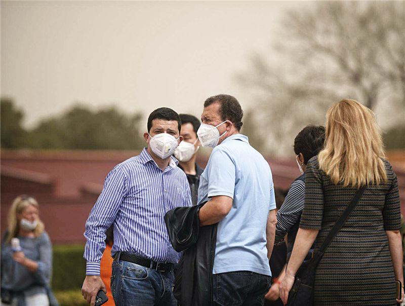 我国过去30年肺癌死亡率上升465%，虽然靶向药让晚期患者的生存期翻倍，但耐药性等因素仍让肺癌治疗复杂化