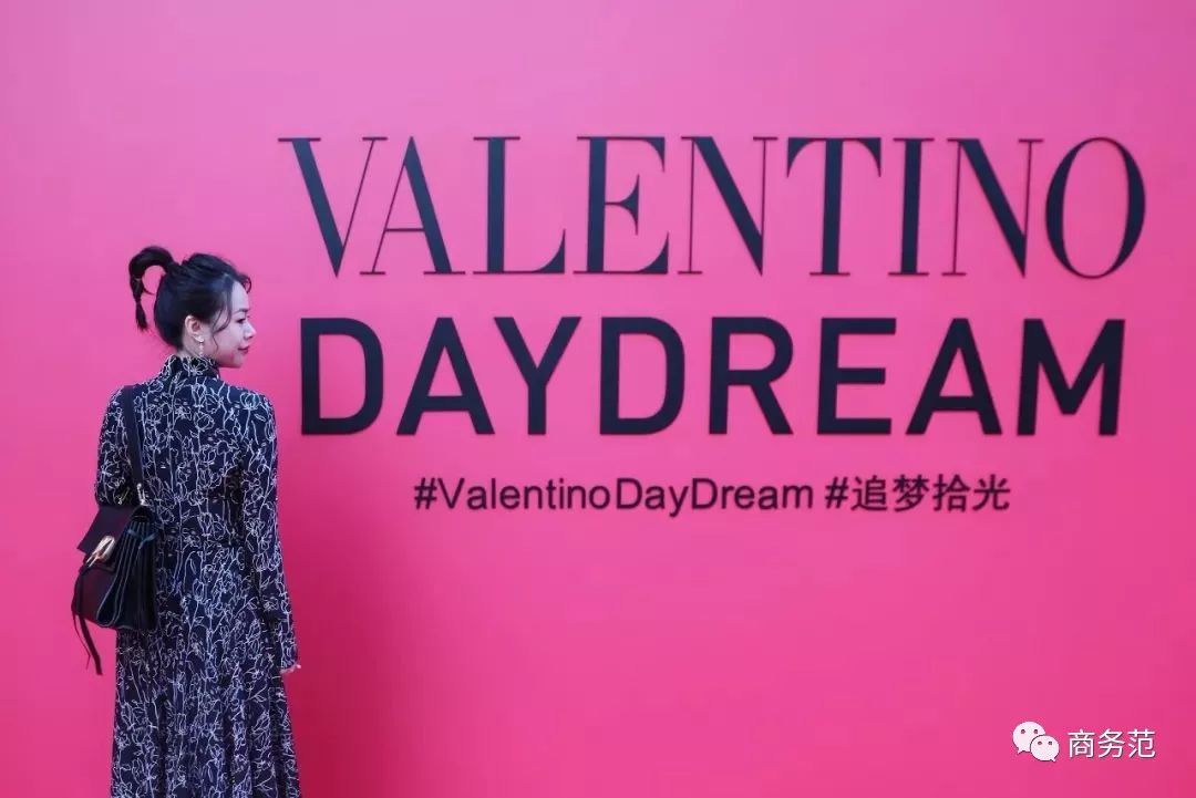 Valentino第一次中国办高定秀,张艺兴来捧场,杜鹃压轴气质绝了